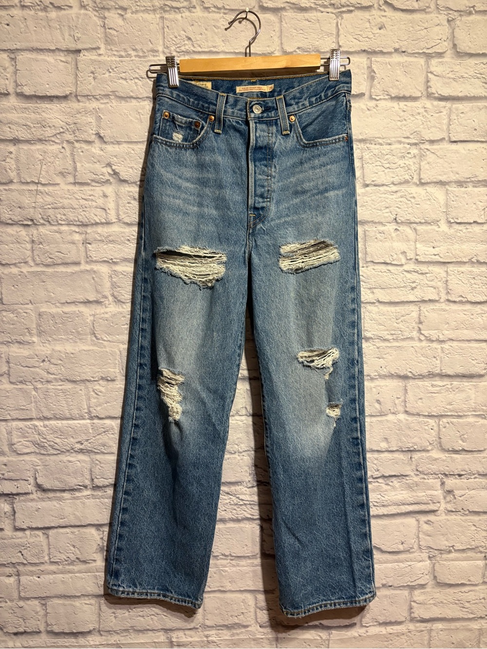 Levi’s Women’s Ribcage Straight Ankle Jeans Sizd 25